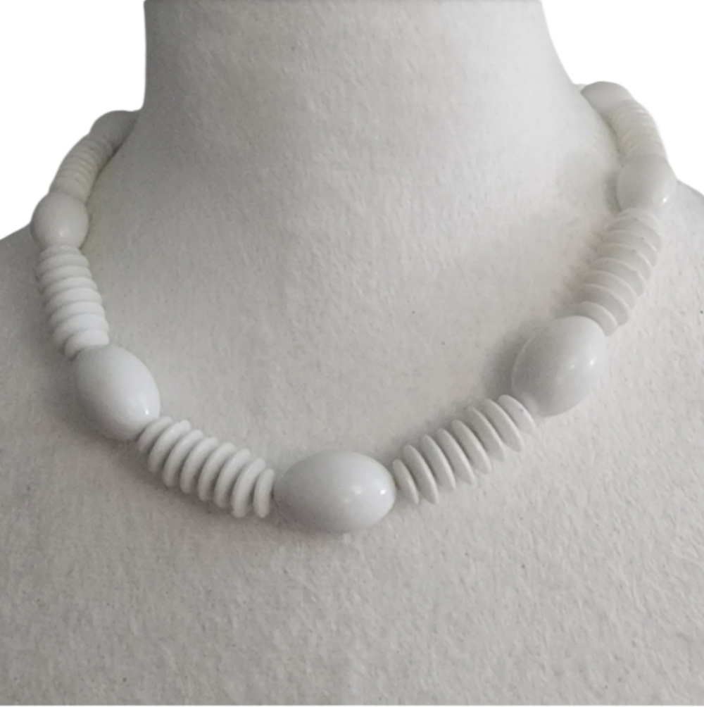 💥4 For $20💥White Beaded Necklace Modern Design